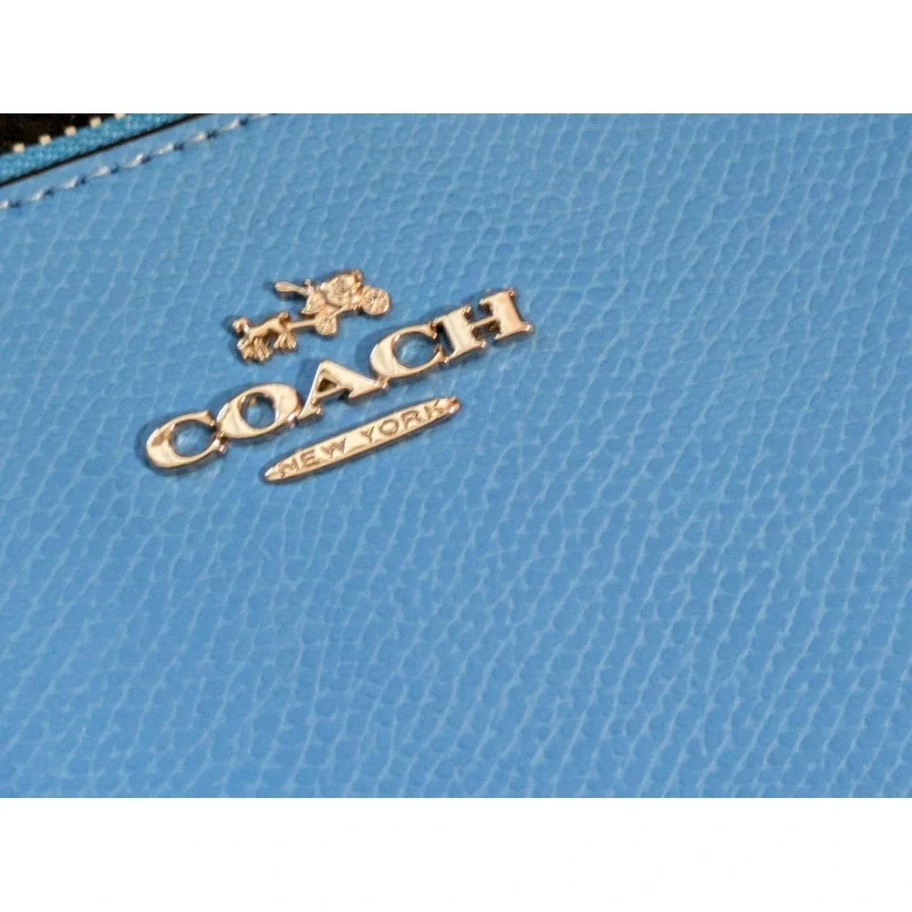 Coach New York Hipster Blue Pebbled Leather Crossbody Purse Strap 9 x 9 In